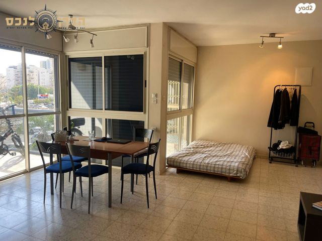 רובע הקריה, הסיטי