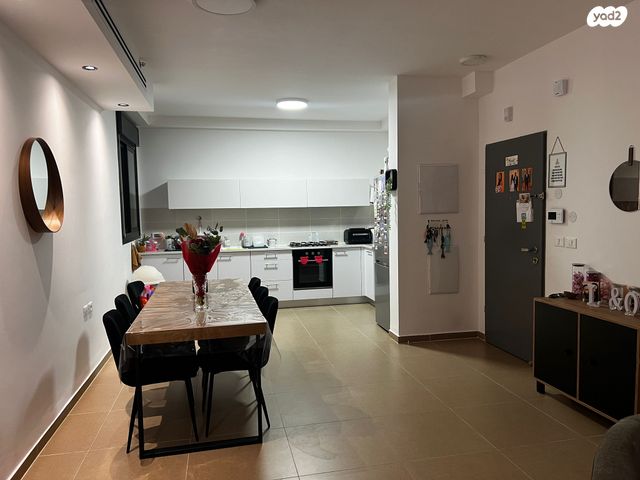 דירה, גאולה כהן, נאות פרס, רמלה