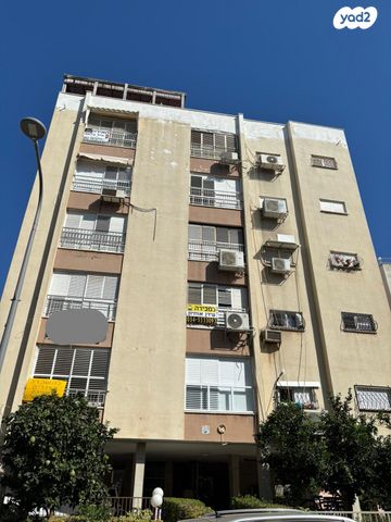 אברהם שפירא 