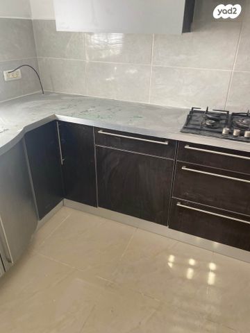 דו משפחתי, שיזף, מורדות טבריה, טבריה