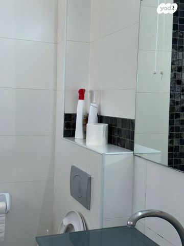 דו משפחתי, העפרוני, קרית עקרון