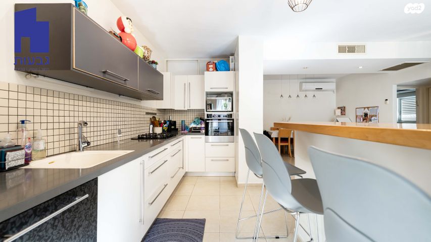 דירה, הרב הרצוג, תל גנים, גבעתיים