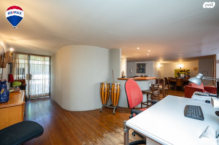 דו משפחתי, נווה הברון, זכרון יעקב