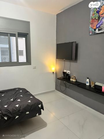 דירה, הדרור, נאות בן גוריון, יבנה