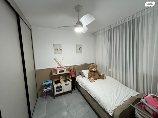 דירה, יוסף אבו, נתיבות מערב, נתיבות