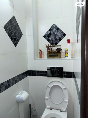 דו משפחתי, העפרוני, קרית עקרון