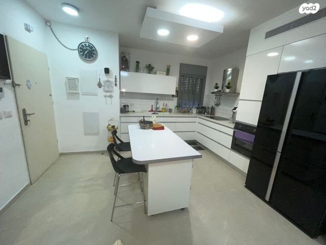 דירה, יוסי בנאי, רמלה