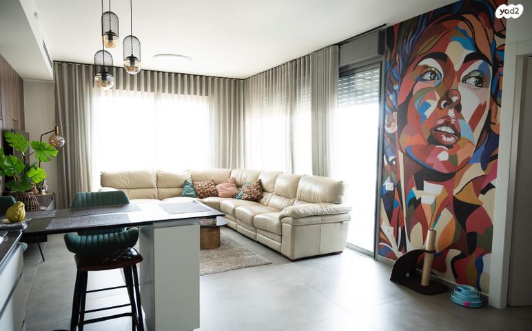 דירה, מרדכי יואל סגל, נעורים, ראשון לציון