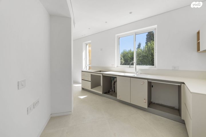 דירה, חזקיהו המלך, קטמון הישנה, ירושלים