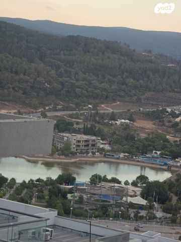 גג/ פנטהאוז, מעלות תרשיחא