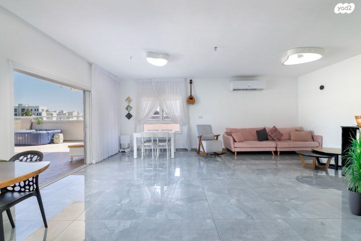 גג/ פנטהאוז, הרצל 10, מרכז מערבי, נס ציונה