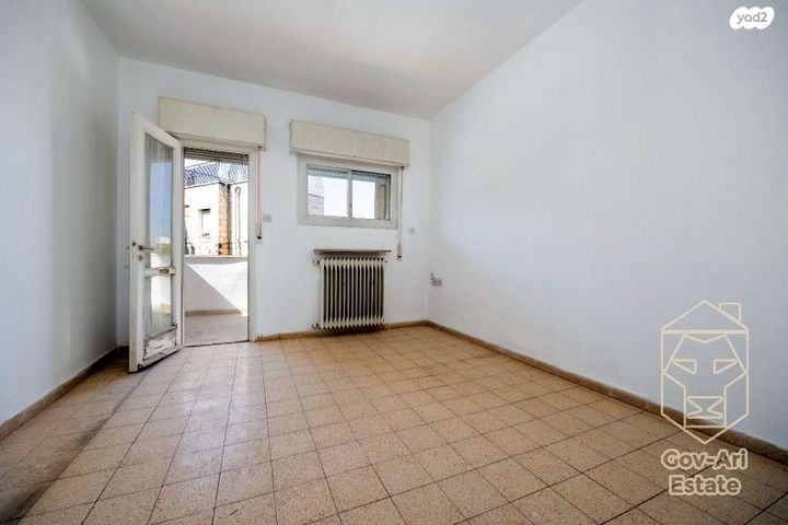 דירה, דב קמחי, גבעת הורדים, רסקו, ירושלים