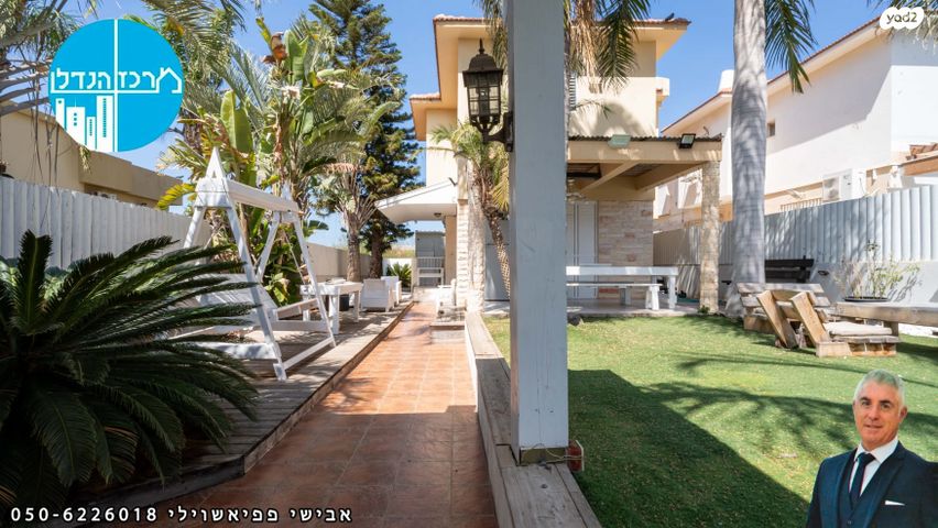 בית פרטי/ קוטג', מורלי בלנקשטיין, נאות הפרחים, גן יבנה