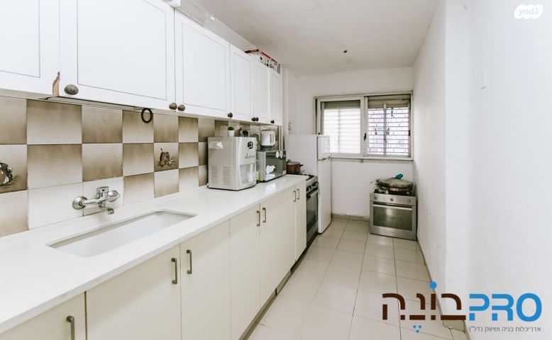 דירה, חיים אליעזר מילצ'ן, מיליצ'ן, רחובות