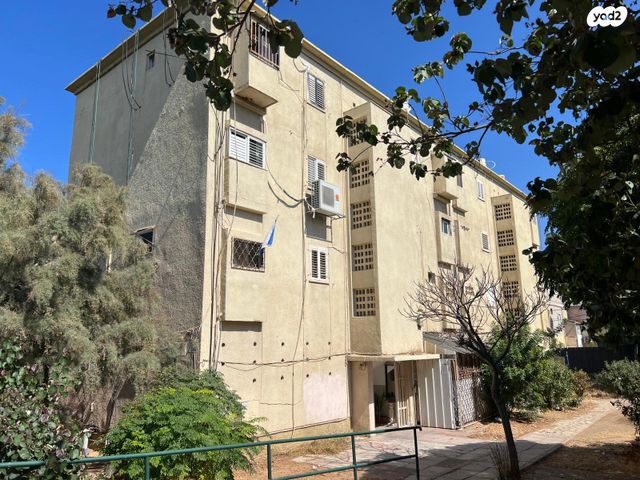 שדרות דגניה 54