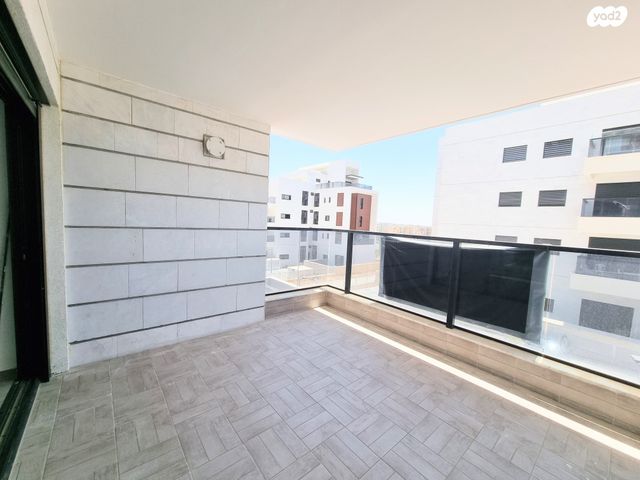 דירה, אריאל שרון, נווה שרון / שער העיר, נתיבות