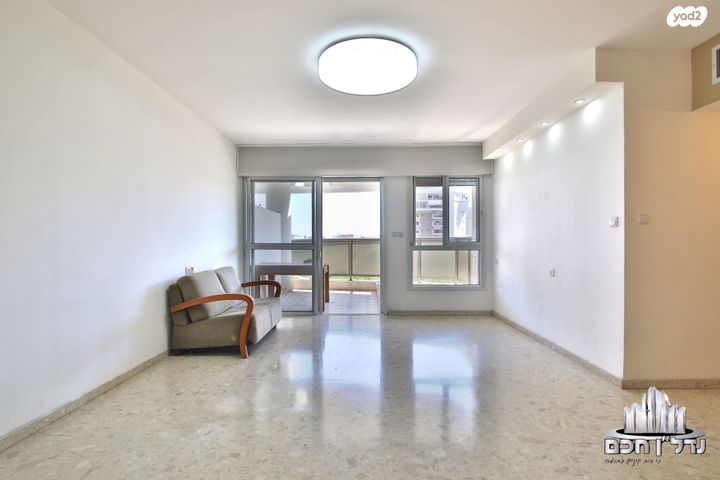 דירה, מנחם בגין, נווה גנים, קרית מוצקין