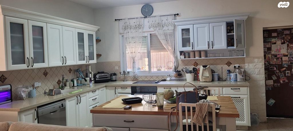 דירת גן, תור 20, נווה מנחם, גבעת זאב