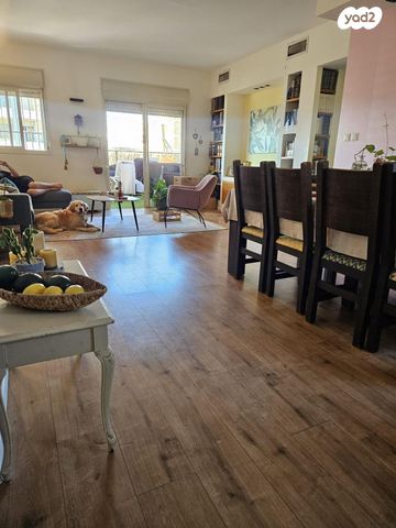 דירה, יוני נתניהו, רמת הדר, גבעת שמואל