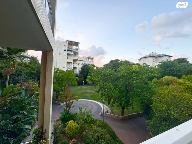 דירה, כפר סבא