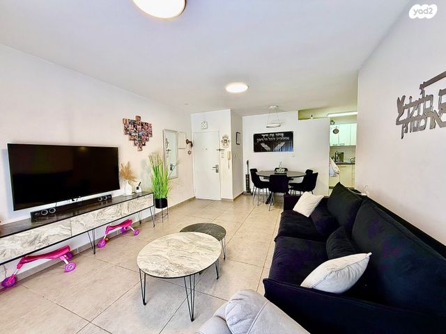 דירה, אשכולית 25, נווה פרדסים, פרדס חנה כרכור