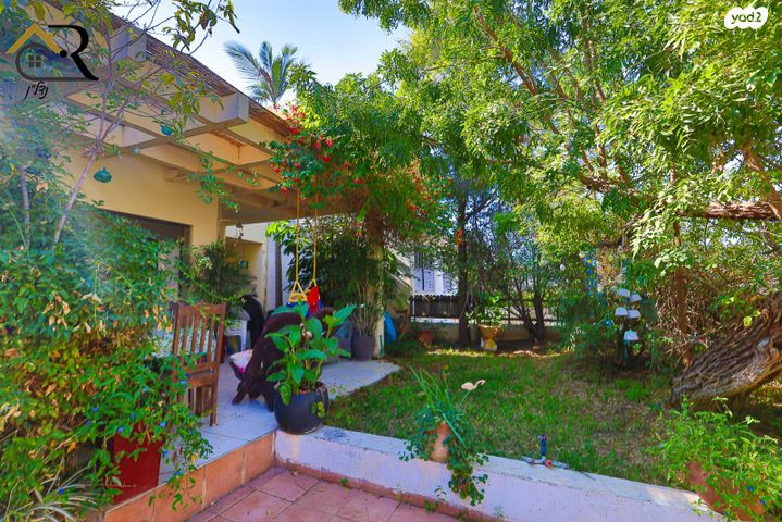 דו משפחתי, פלמ"ח, הנחלים, כפר יונה