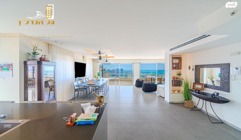 גג/ פנטהאוז, אברהם בלסברג, ברנע, אשקלון