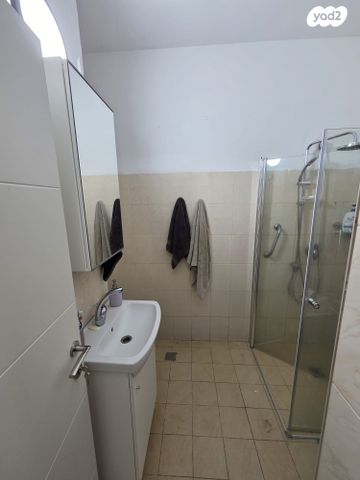 דירה, הרב קוק 7, שכונת האוצר, חדרה