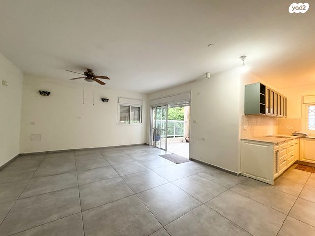 דירה, כפר סבא