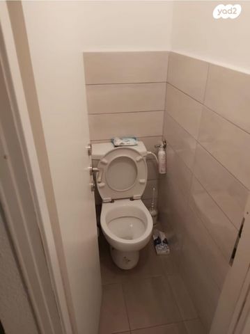 דירה, ז'בוטינסקי, עצמאות יוספטל, בת ים