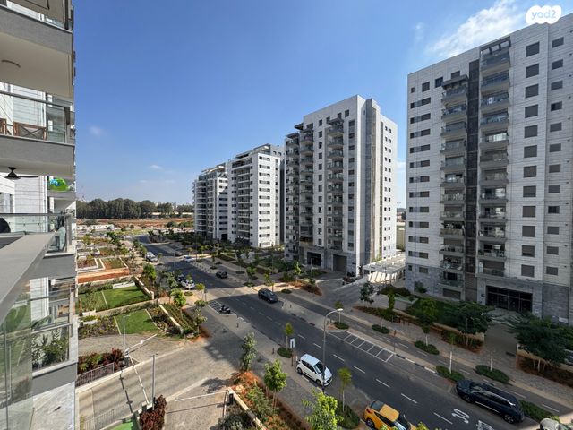 דירה, ענת גוב, צומת סביון, קרית אונו