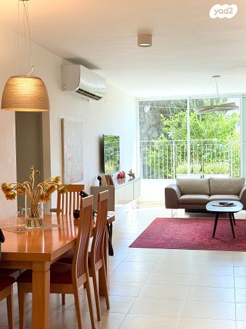 דירה, א.ד. גורדון 55, הרצליה הצעירה, הרצליה