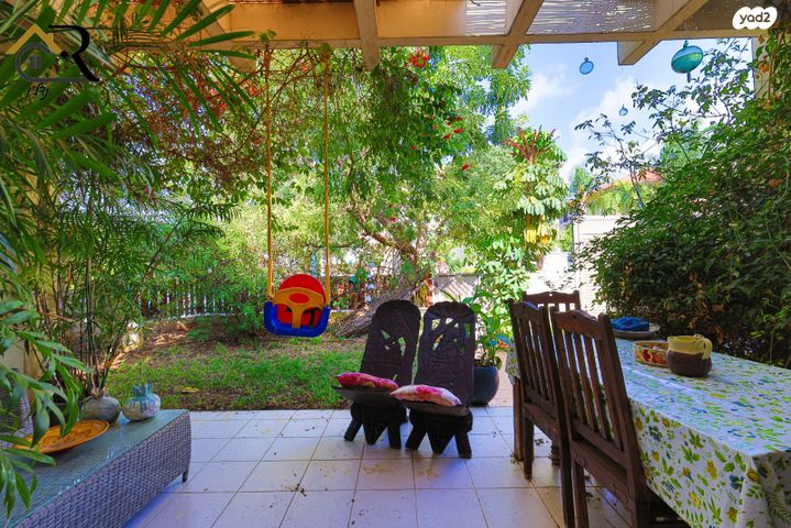 דו משפחתי, פלמ"ח, הנחלים, כפר יונה