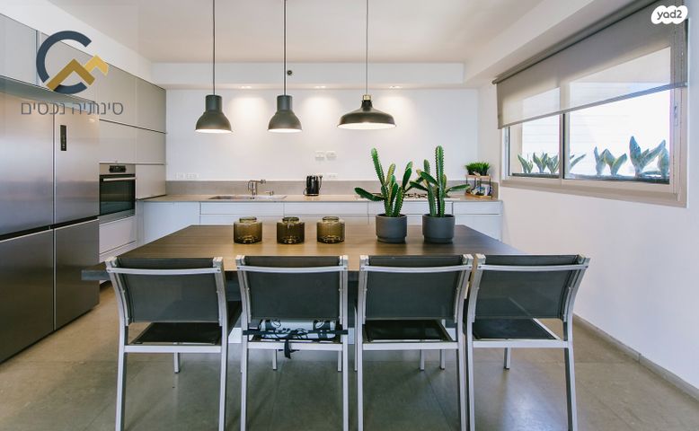 גג/ פנטהאוז, סמטת הדרור, רמתיים, הוד השרון