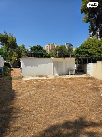 דו משפחתי, אבן גבירול, רחובות