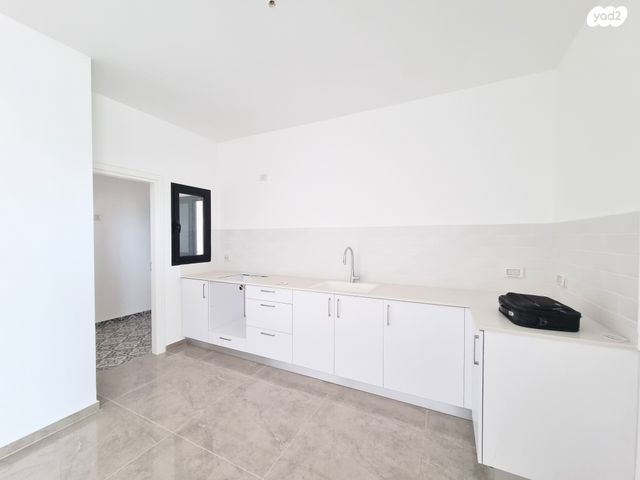 דירה, אריאל שרון, נווה שרון / שער העיר, נתיבות