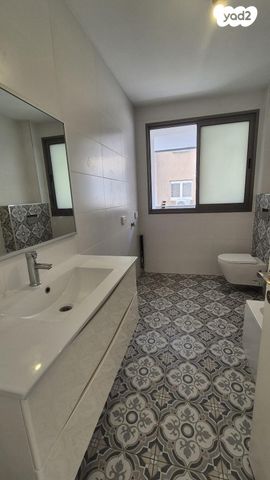 דירה, בר אילן, נווה דוד רמז, רעננה