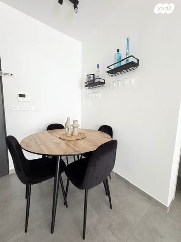 דירה, ענת גוב, צומת סביון, קרית אונו