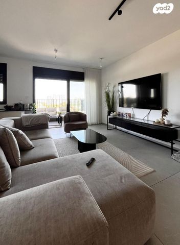 דירה, נווה מגן, רמת השרון