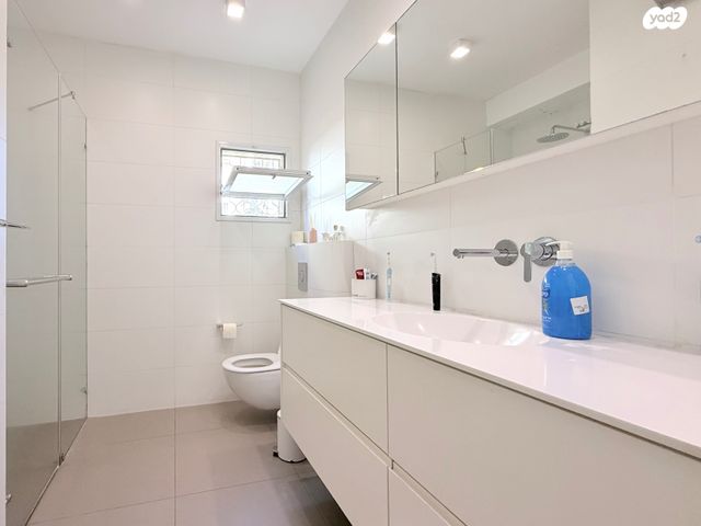 דירה, א.ד. גורדון 55, הרצליה הצעירה, הרצליה