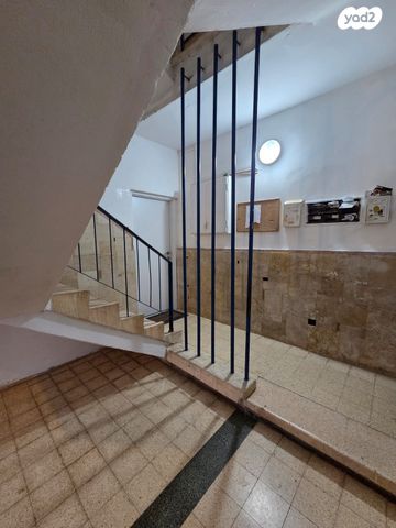 דירה, הרב קוק 7, שכונת האוצר, חדרה