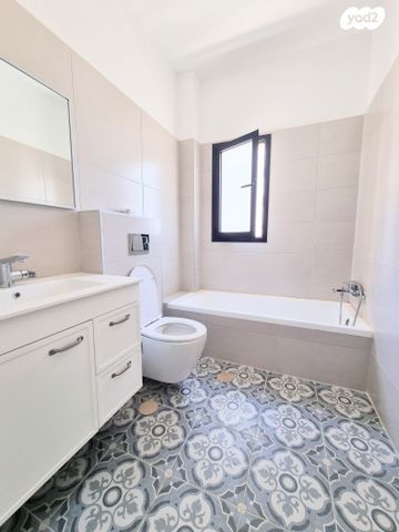 דירה, אריאל שרון, נווה שרון / שער העיר, נתיבות