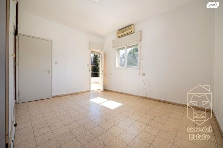 דירה, דב קמחי, גבעת הורדים, רסקו, ירושלים