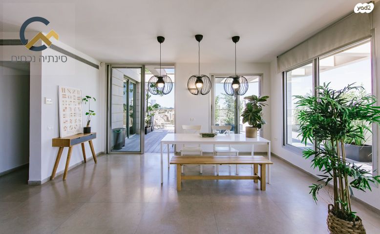 גג/ פנטהאוז, סמטת הדרור, רמתיים, הוד השרון