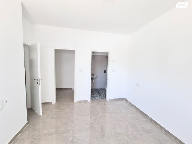 דירה, אריאל שרון, נווה שרון / שער העיר, נתיבות