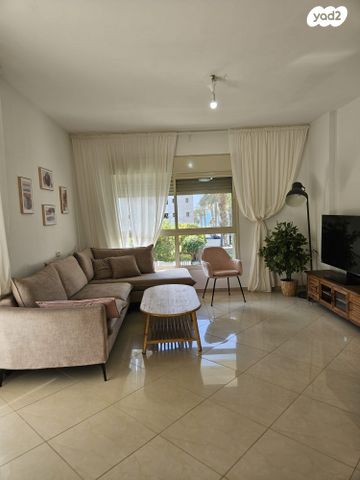 דירה, ז'בוטינסקי 52, עיר, מרכז העיר, נהריה