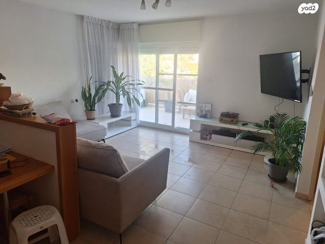 דירה, משעול היין, כרמיאל