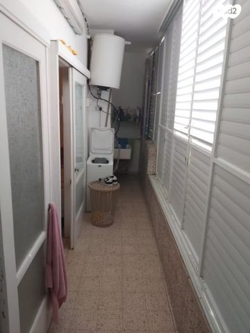 דירה, ז'בוטינסקי, עצמאות יוספטל, בת ים