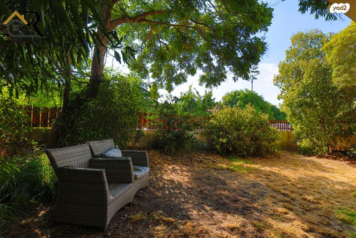 דו משפחתי, פלמ"ח, הנחלים, כפר יונה