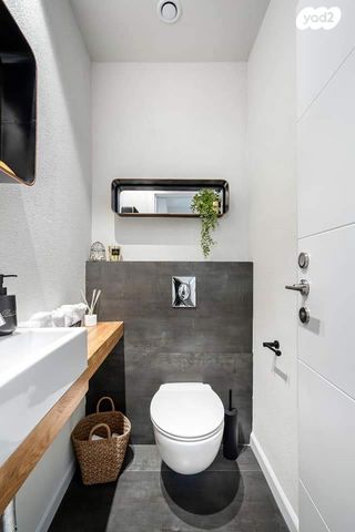 גג/ פנטהאוז, העצמאות, פתח תקווה